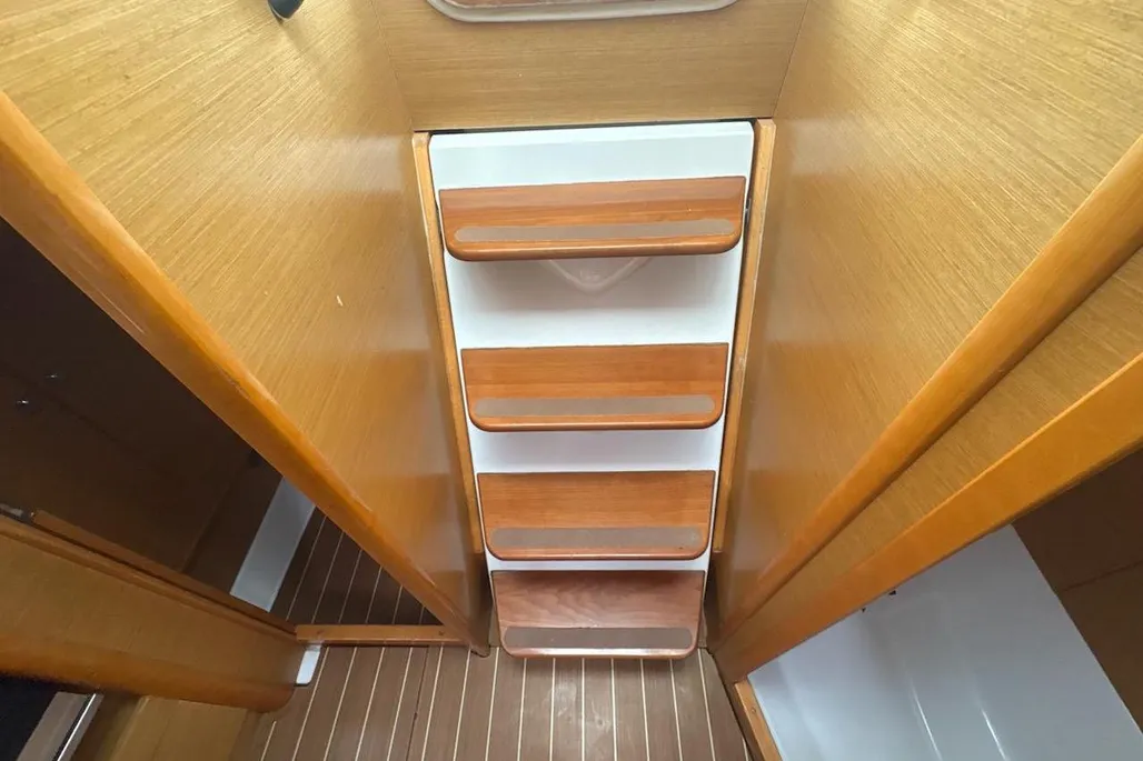 2014-jeanneau-sun-odyssey-33i-sail-9938974-20250909024627810-2 (1)
